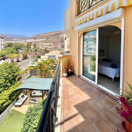 Lovely Los Cristianos Apt In Quiet Complex K108 Apartment Exterior photo